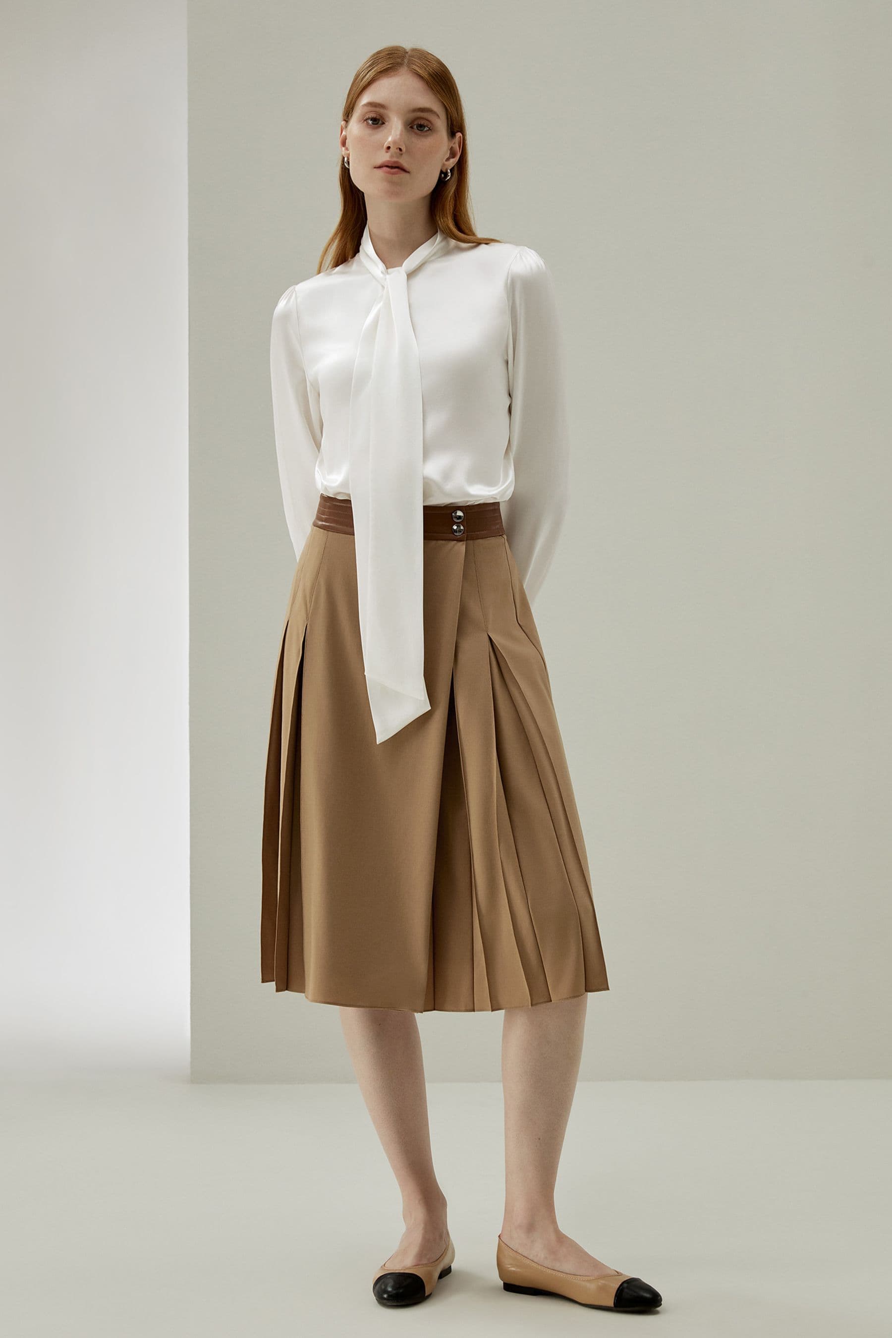 Bow-Tie Silk Blouse detail 2